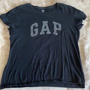 GAP T-shirt